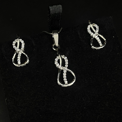 Elegant Infinity Loop 925 Sterling Silver Pendant & Earrings Set
